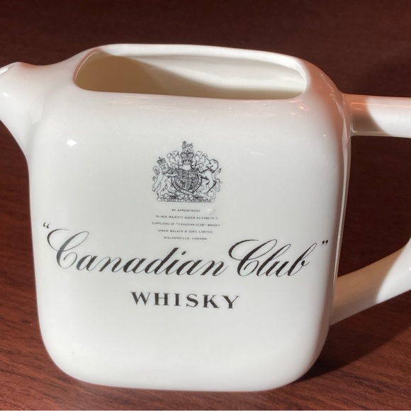 Canadian Club vintage ceramic water pitcher - Picture 2 of 6